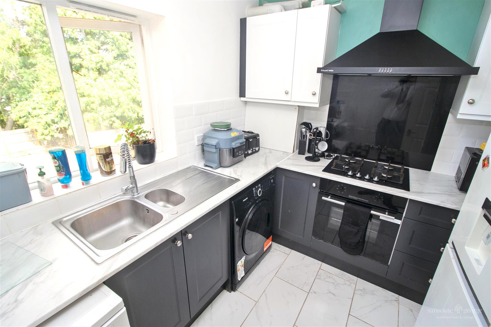 Armour Hill, Tilehurst, Reading